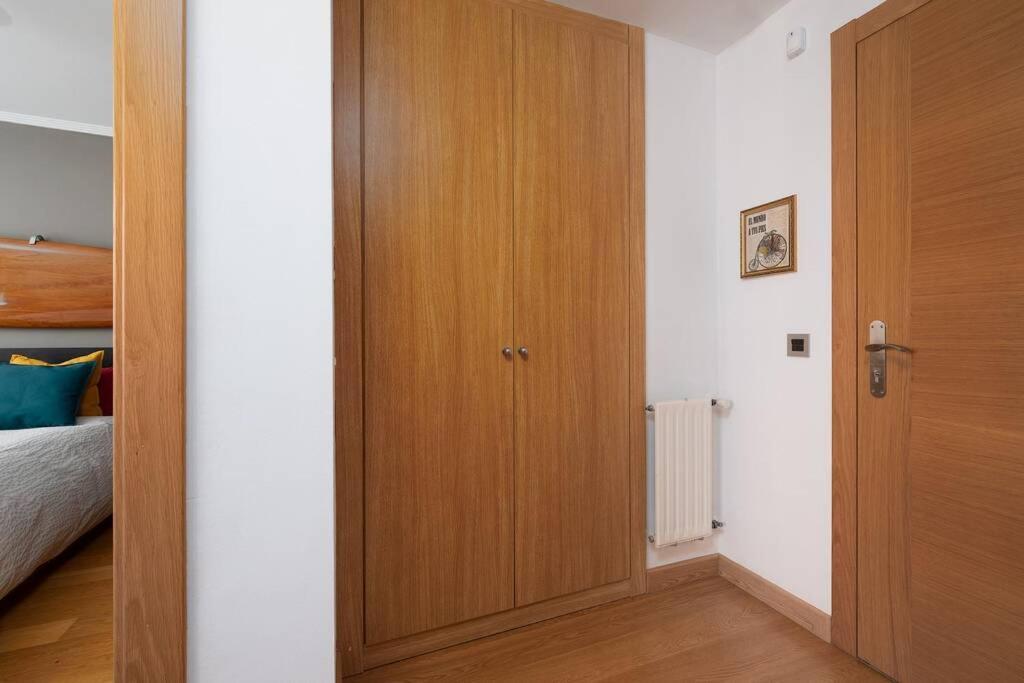 Apartamento Soleado, Aparcamiento Gratuito, A Pie Del Centro Apartment Oviedo Exterior photo